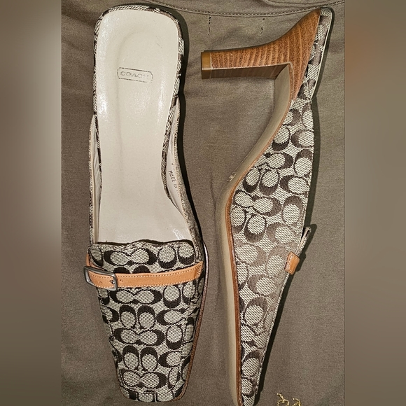 Coach mules - Picture 2 of 3